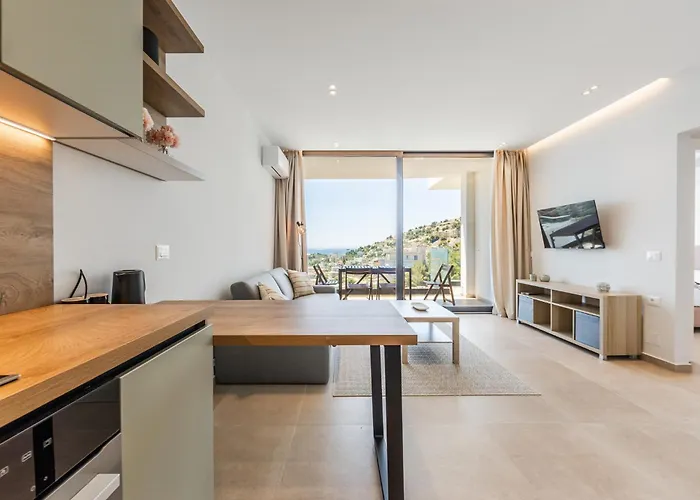 Blue Horizon - Balcony & Seaview By Pikhost 아파트