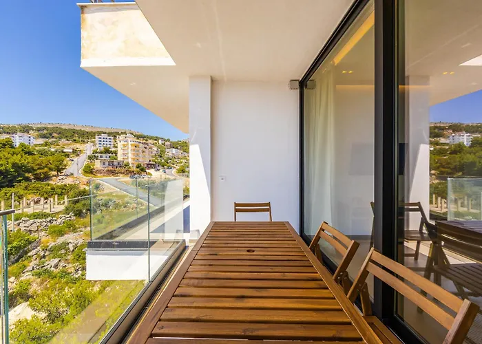 Blue Horizon - Balcony & Seaview By Pikhost Sarandë