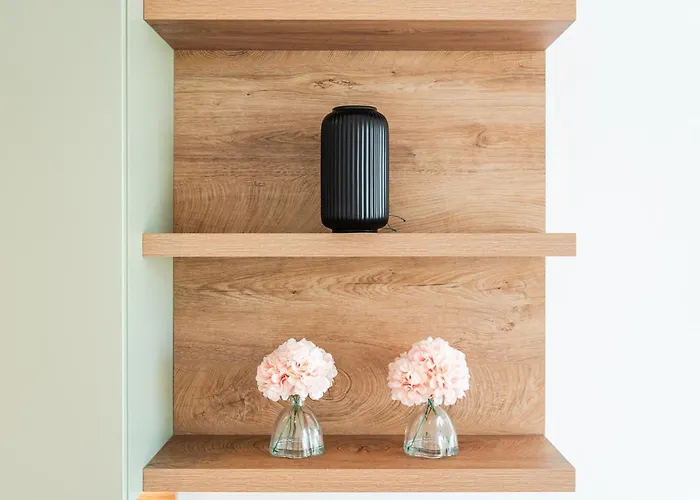 Blue Horizon - Balcony & Seaview By Pikhost